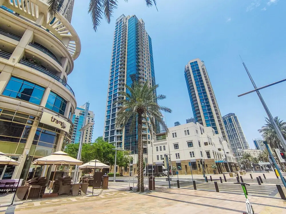 HiGuests - The Residences Tower 8