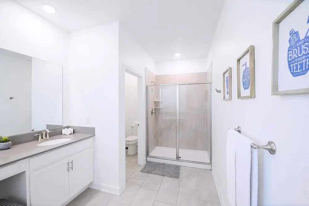 Family-friendly Villa w Pool, Hot Tub & Games Room