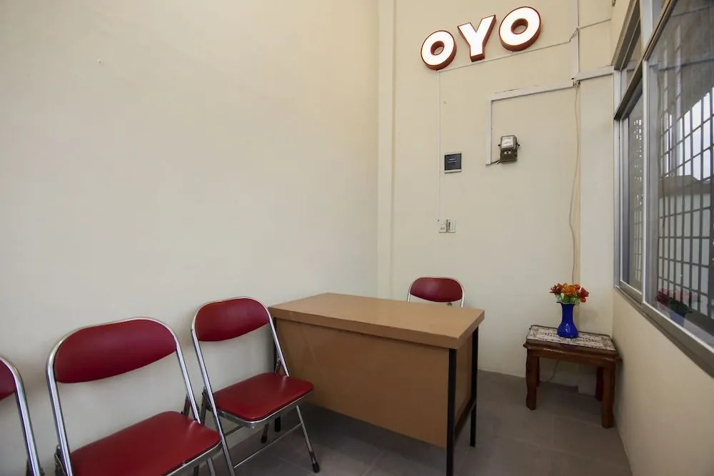 OYO 885 Tangkul Residence