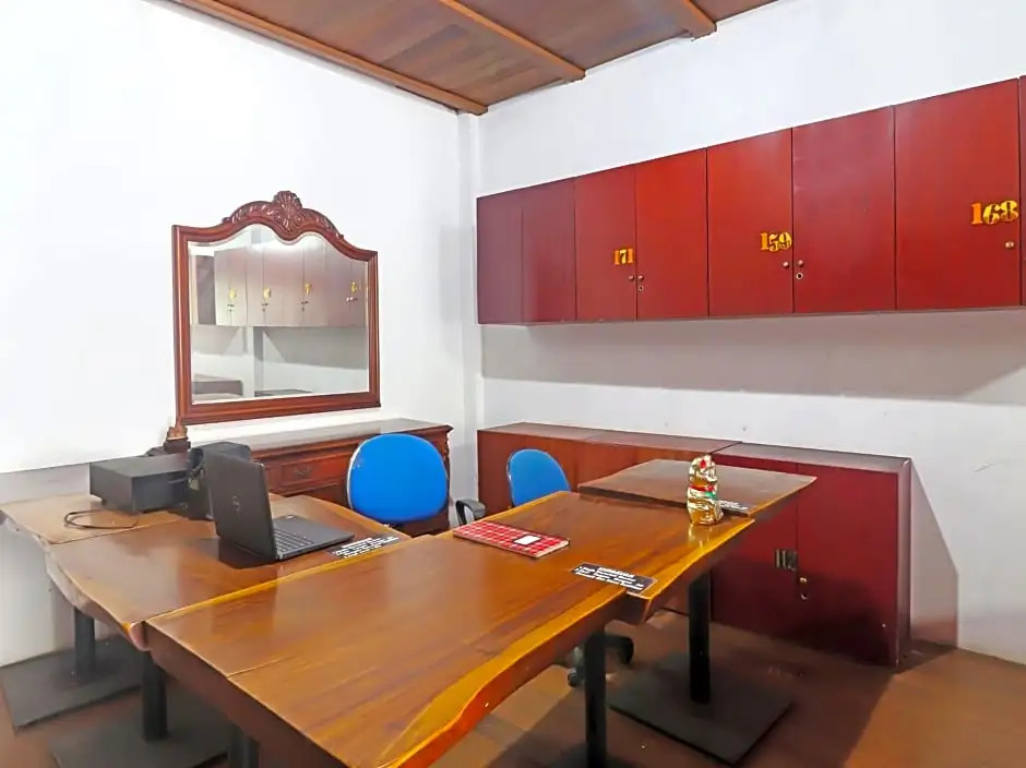 OYO 91807 Kemalasari Guesthouse
