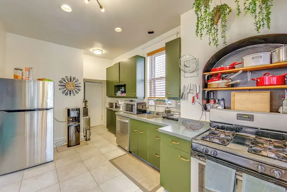 Dog-friendly Pittsburgh Home, 3 Mi to Downtown!