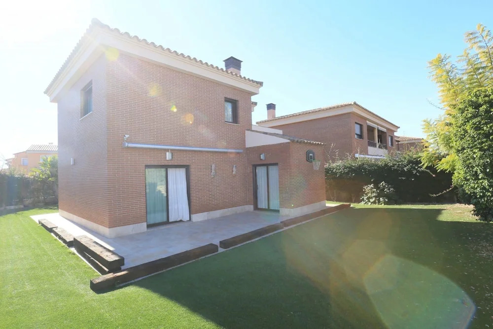 Casa Adosada Para 6 Personas en Cambrils