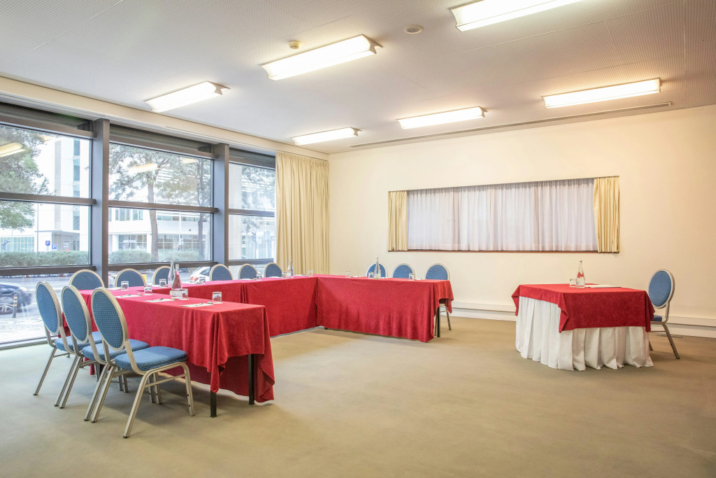VIP Executive Arts Hotel