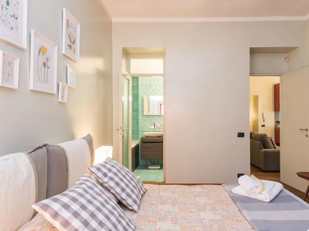 RSH Vatican Large Bright Apartment