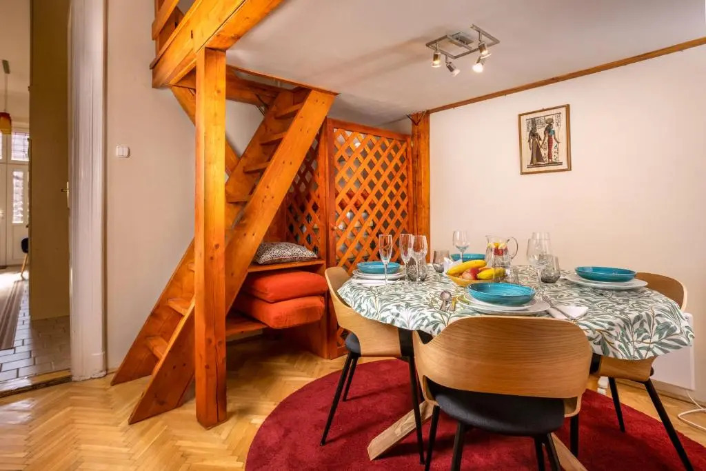 Central Design Apartment