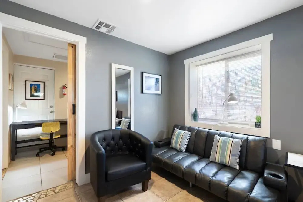 Cute & Cozy Renovated APT in the Heart of Phoenix