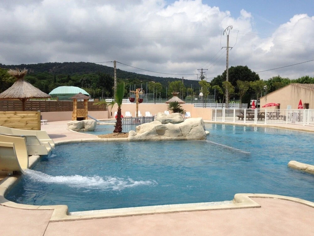 Mobil-home With 2 Rooms in Grimaud in La Pinède Camping ****, With Poo