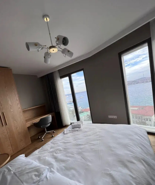 Flat With Excellent Location and View in Beyoglu