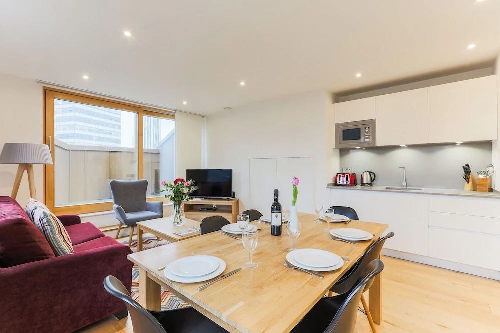 Lambeth North One
