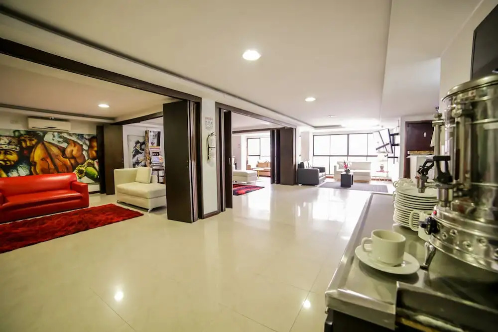 33 Conquest