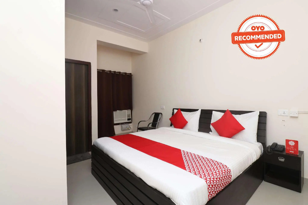 OYO Flagship 76578 Aviraj Inn