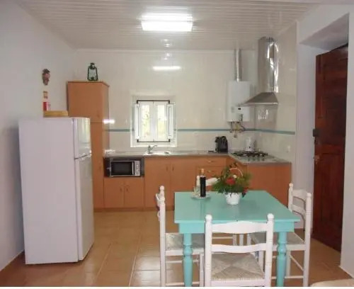 Casa Do Avô In Montejunto