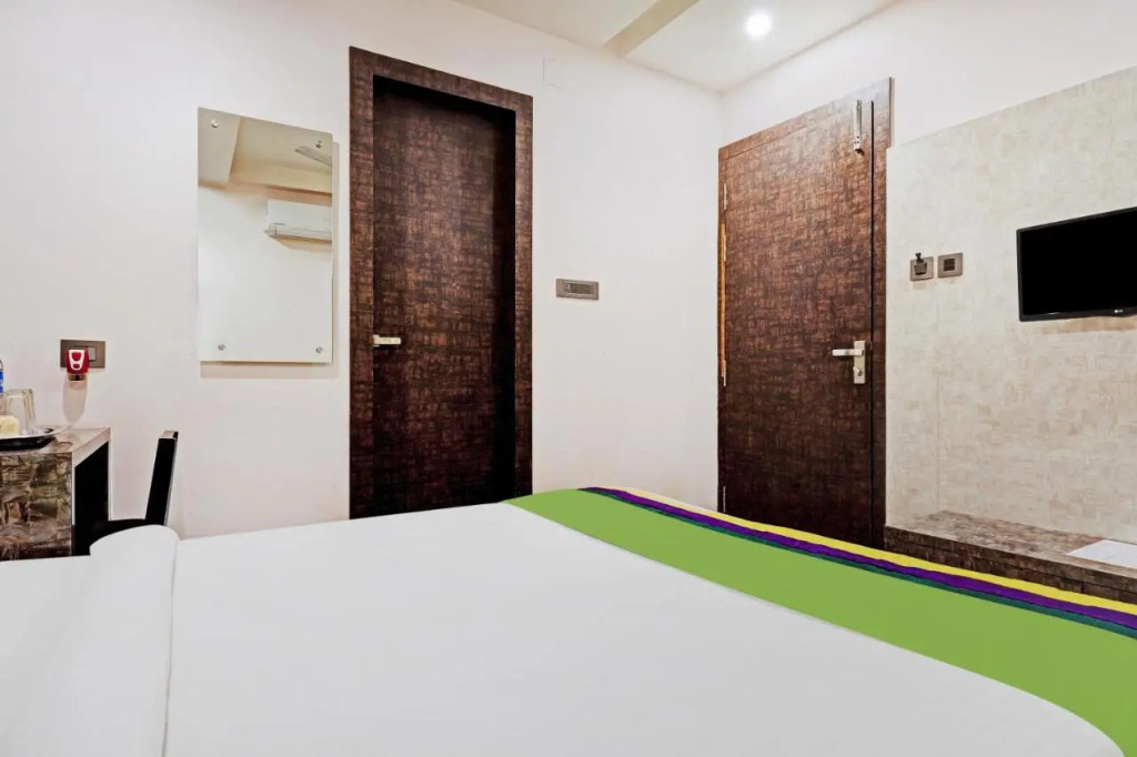 Itsy Hotels Ransu Residency