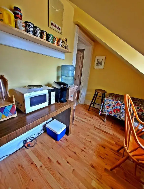 Point Breeze Guest House