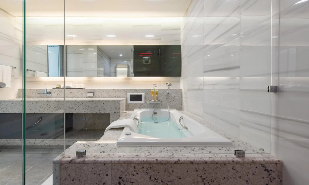 BEACH PREMIUM SUITE (70C/71B Type)