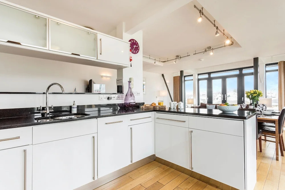Riviera Apartments - Five Stylish Penthouse Apartments with Unrivalled Sea Views of Teignmouth, Shaldon, The Jurassic Coastline & The Teign Estuary