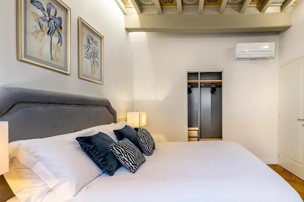 Genteel Home Giraldi