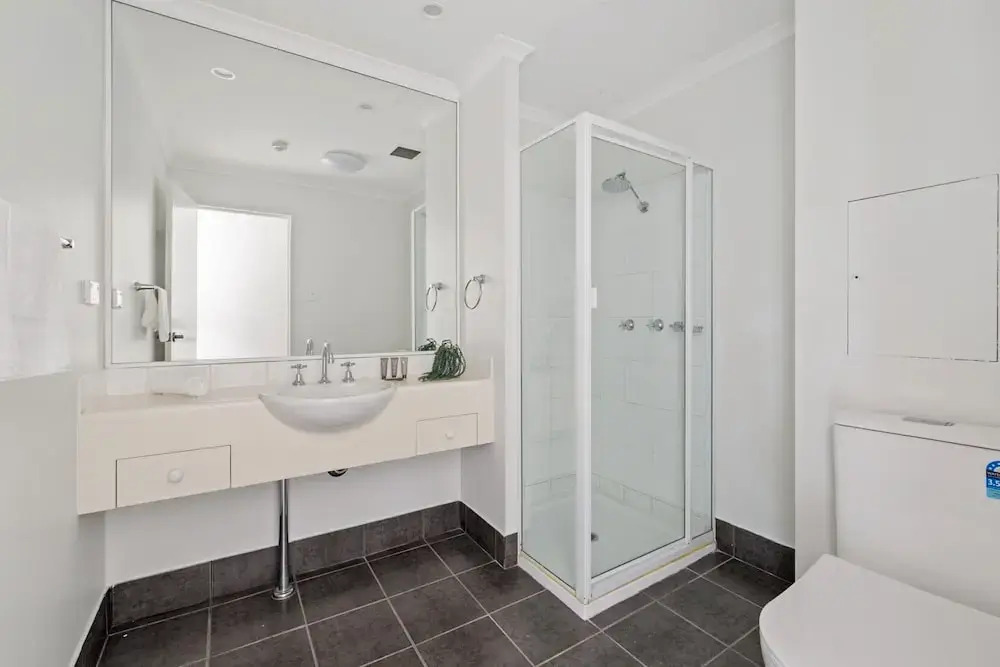 Stylish 2-bed Apartment With Pool in Camperdown