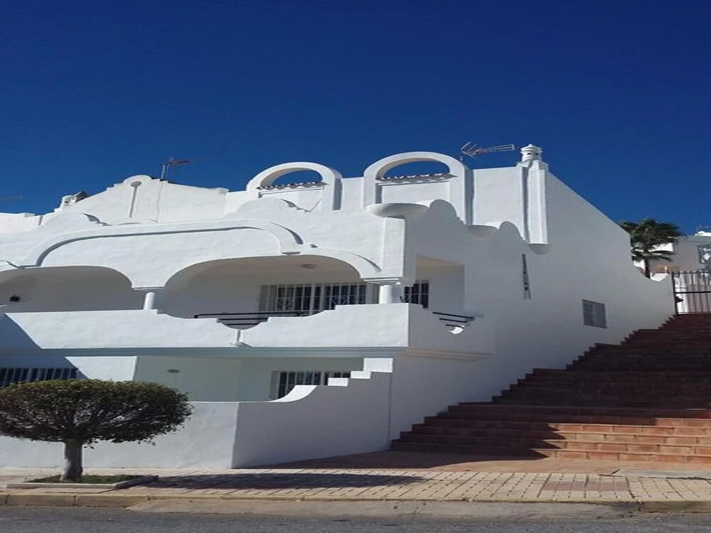 Sunny and spacious apartment with own entrance to pool