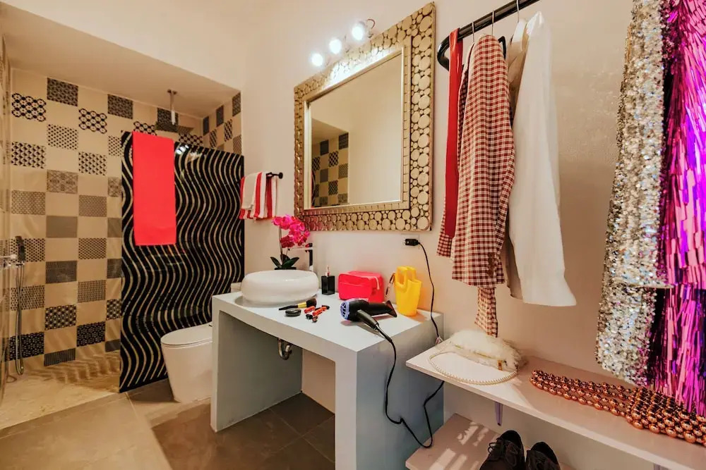 Privada Stays - Private Pools & Colorful-Chic Boutique Hotel
