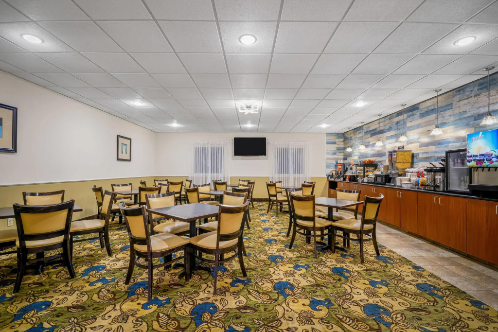 La Quinta by Wyndham Stonington-Mystic Area