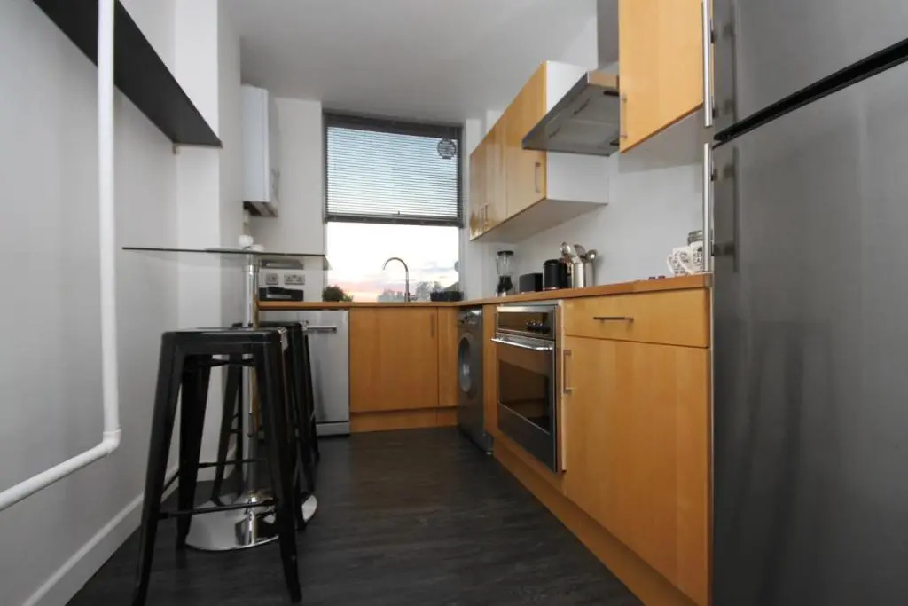 Camden Town Spacious 2 Bedroom Apartment - Sleeps 5 guests!