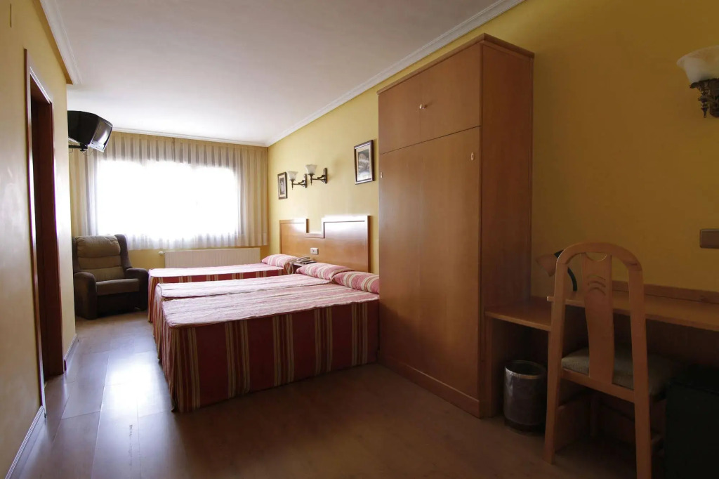 Hotel Carbayon