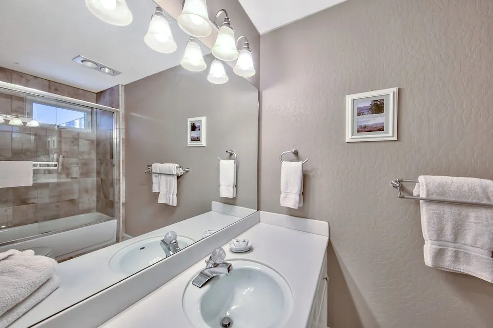 Tahoe Tyrol Lodge  3341ph 4 Bedroom Home
