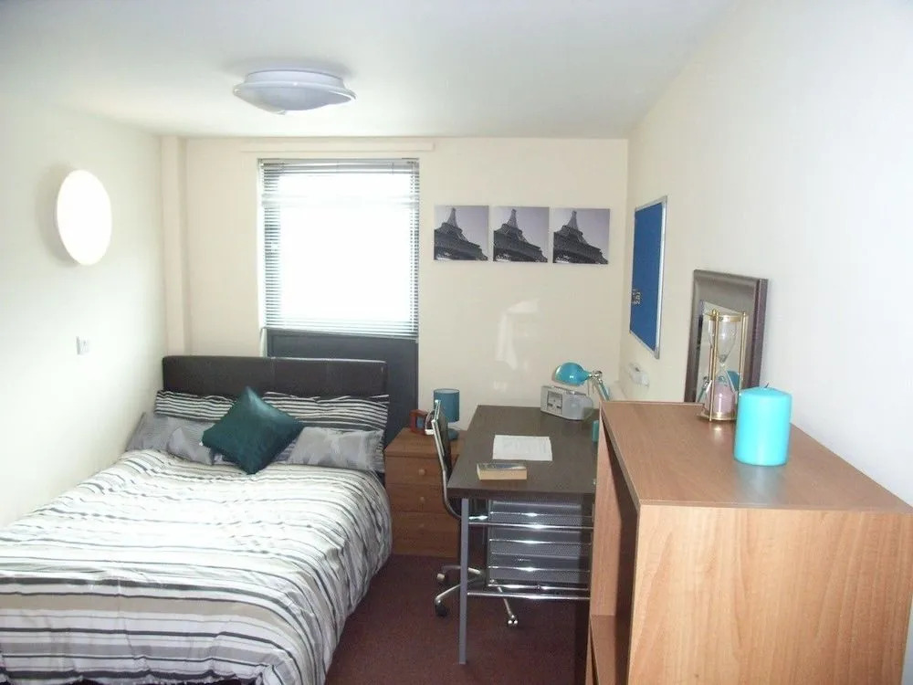 Alton Apartments
