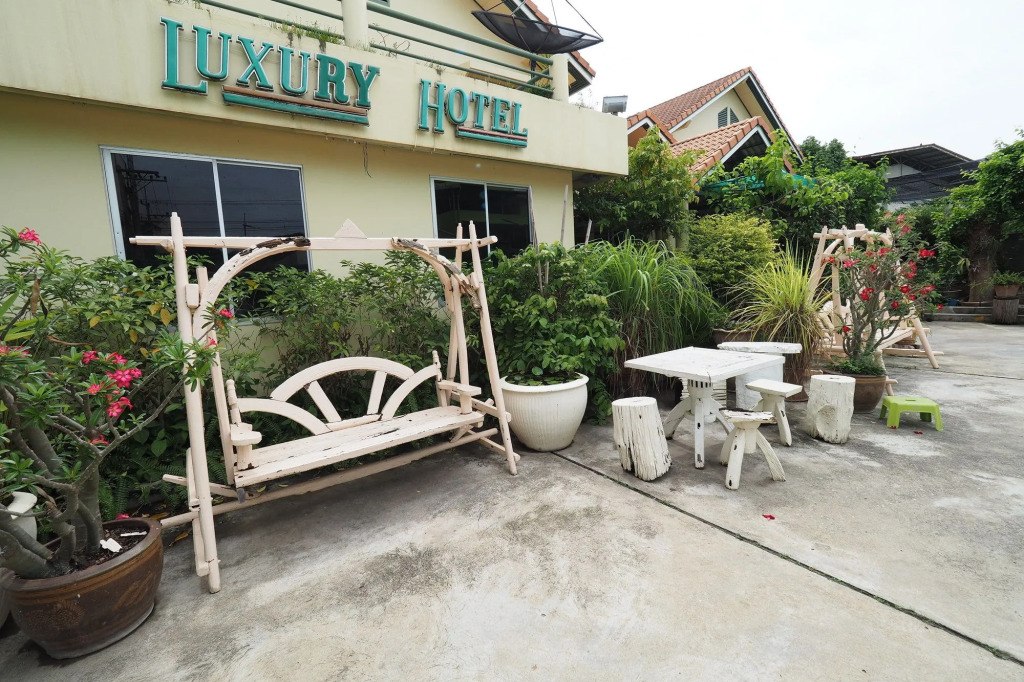 Luxury Hotel