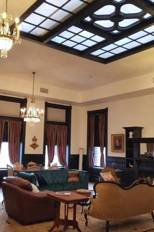 The Oliver Inn | Duluth Hotel Near Canal Park