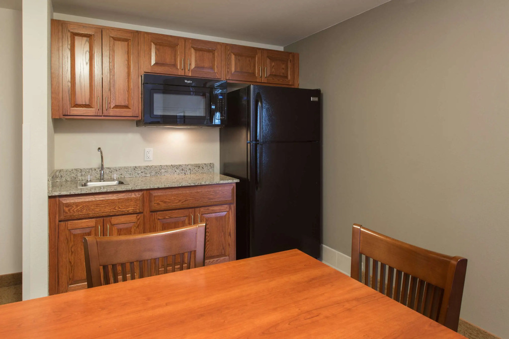 Country Inn & Suites by Radisson, Buffalo South I-90, NY