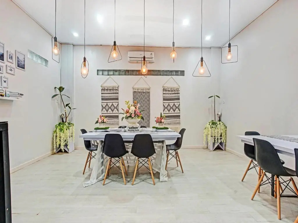 OYO 90399 Box House