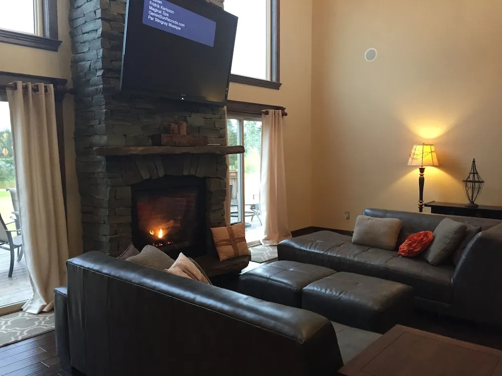 Tranquil Waters Inn