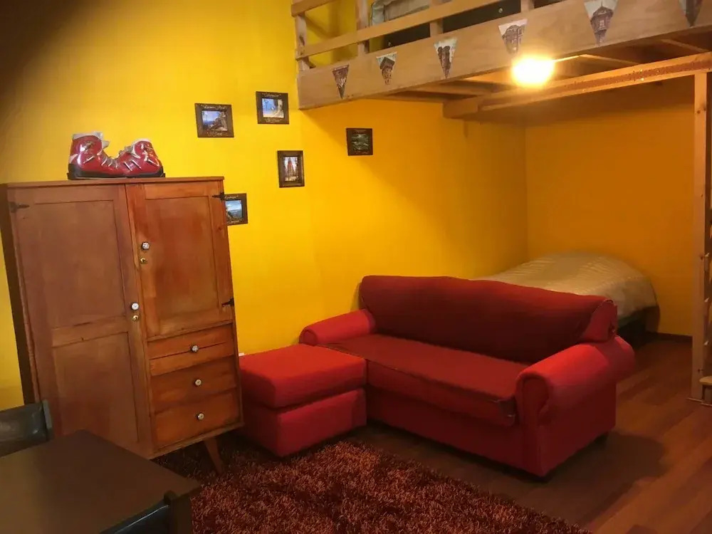 Comfortable and practical accommodation in Loft Hostal Jagui Haus Liebe Iris
