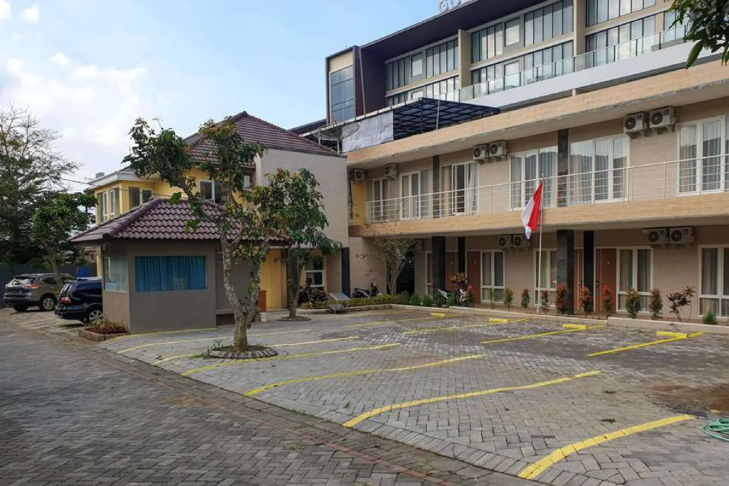 RedDoorz near Jawa Timur Park 2