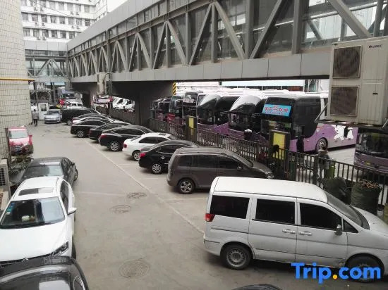 Swan Theme Culture Hotel (Zhengzhou Railway Station East Plaza Branch)