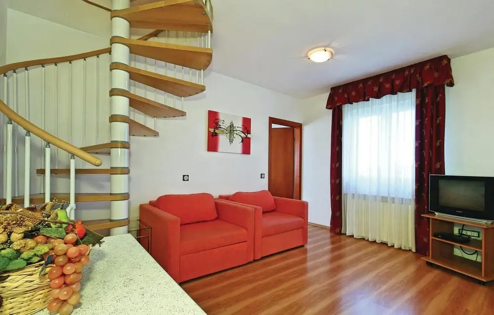 Amazing Home in Tar-vabriga With Wifi and 2 Bedrooms