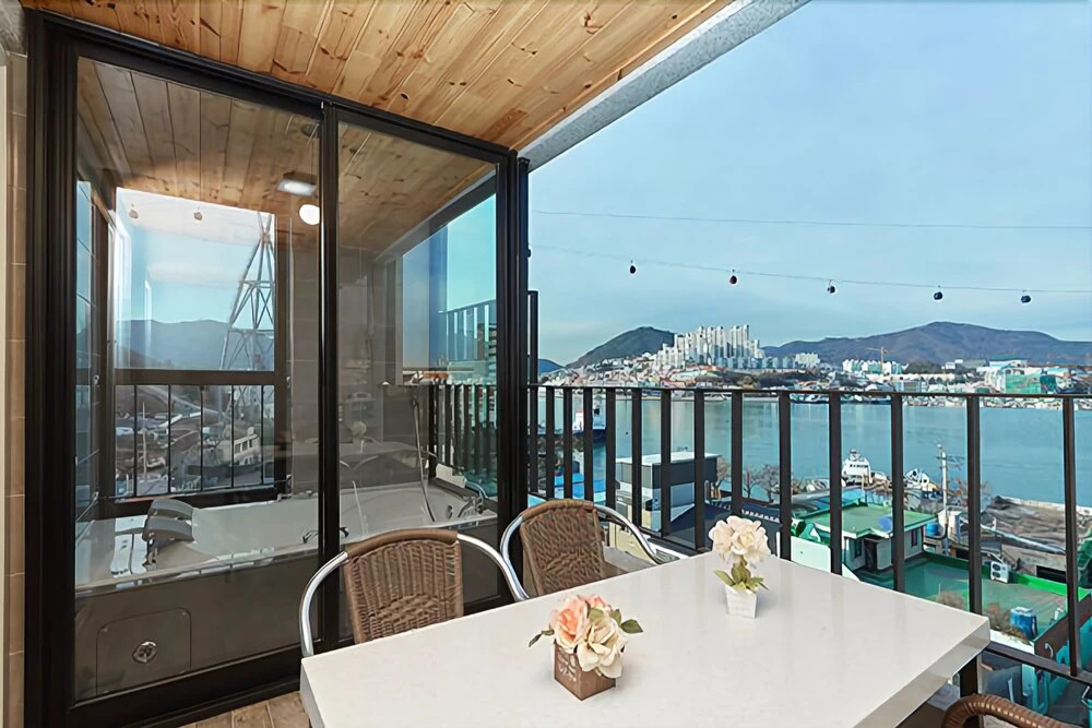 Yeosu Cube Pension