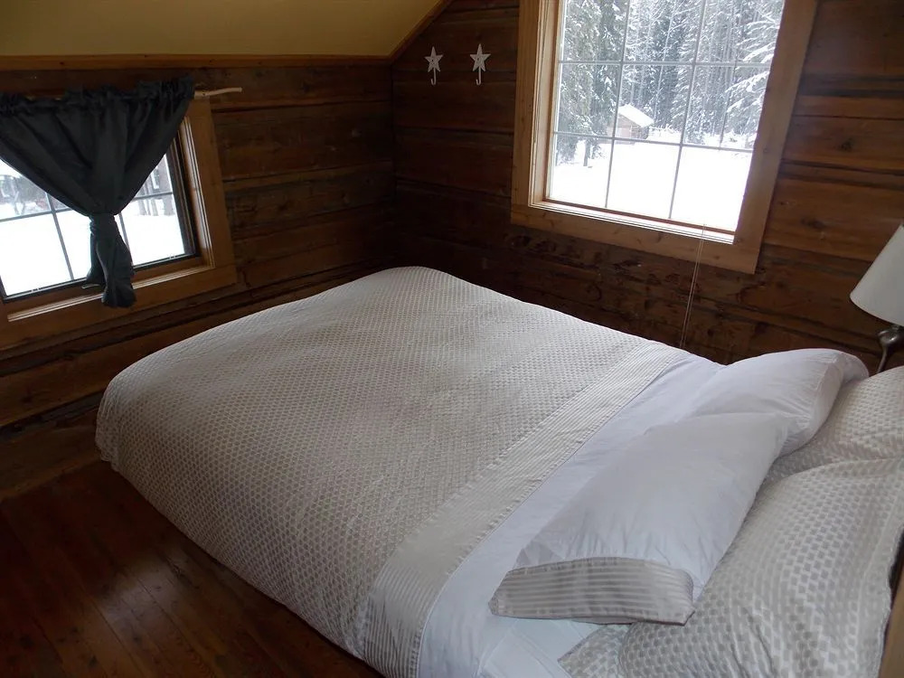 Beaverfoot Lodge & Resort