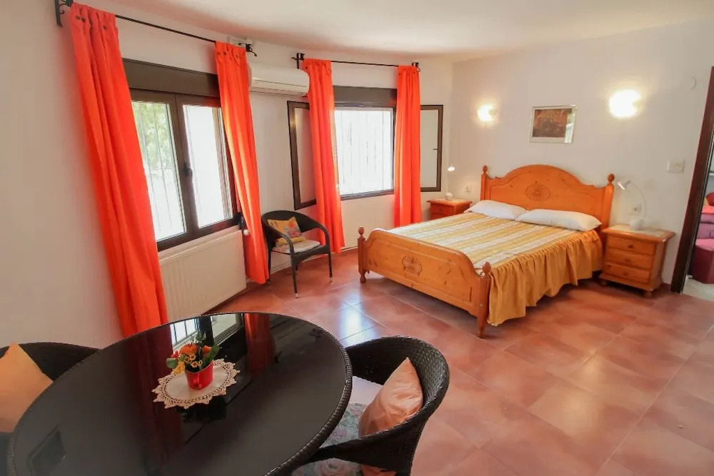 Monica - holiday home with private swimming pool in Benissa