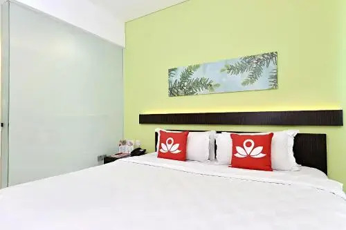 V Hotel by ZEN Rooms