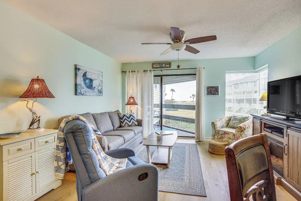 New Screened Deck With Views To The Ocean