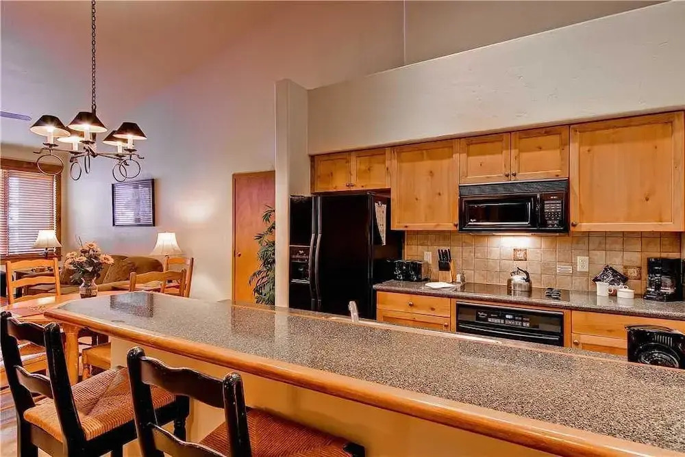 Tl2312 Lovely top Floor Home With Beautiful Views - Winter Specials!