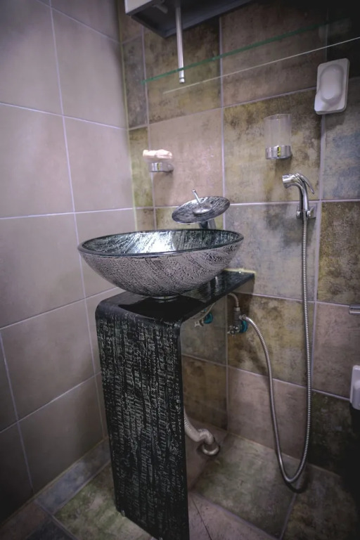 Private Family Homestay - Farm Square