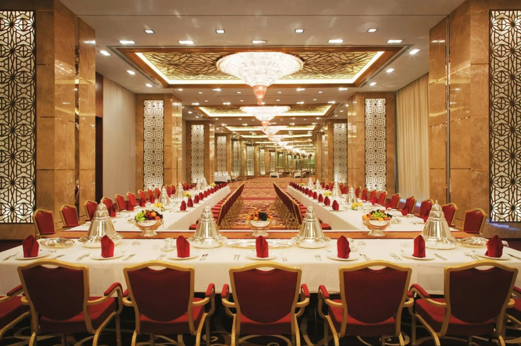 Отель The Meydan Hotel Dubai
