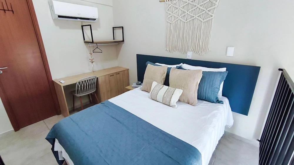Max Carneiros Suites by CTA