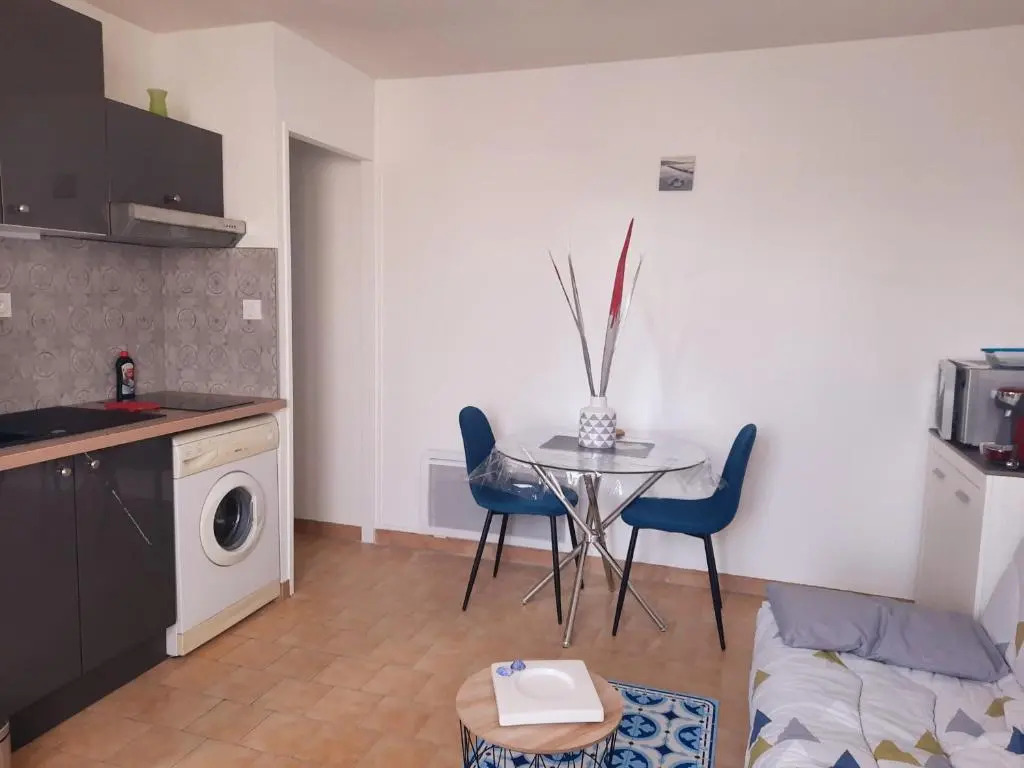 Appartement Sète, 2 pièces, 4 personnes - FR-1-338-404