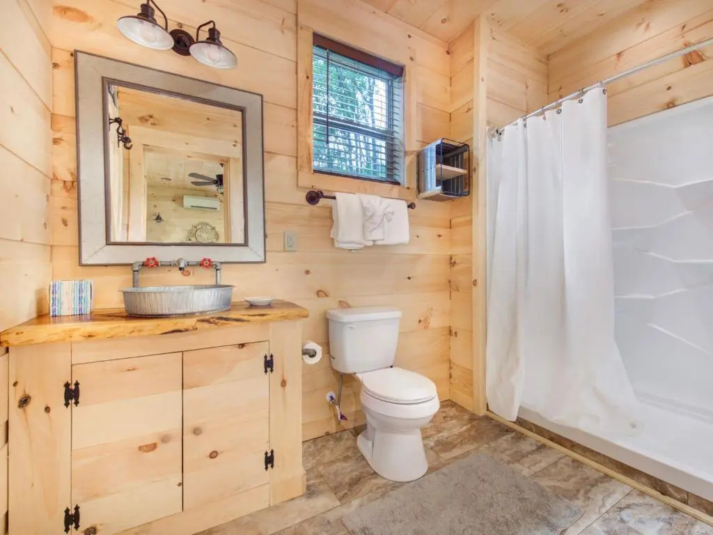 Bearly Hidden, 1 Bedroom, Loft, Resort Pool, Hot Tub, Fireplace, Sleeps 5