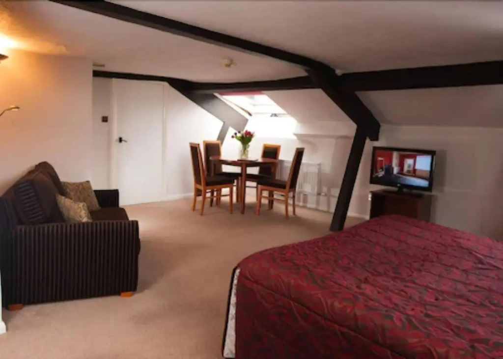 Roundthorn Country House & Luxury Apartments